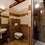 U Tri Hrusek & Aparthotel Budweis