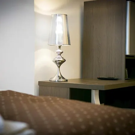 U Tri Hrusek & Aparthotel 4*