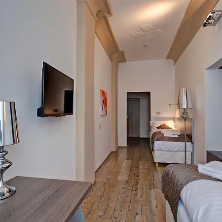 Hotel apartamentowy U Tri Hrusek & Czeskie Budziejowice