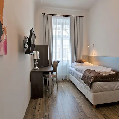 U Tri Hrusek & Ceske Budejovice