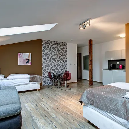 U Tri Hrusek & Aparthotel Ceske Budejovice