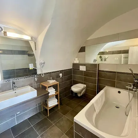 U Tri Hrusek & 4* České Budějovice