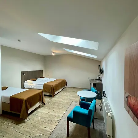 Aparthotel U Tri Hrusek & 4*