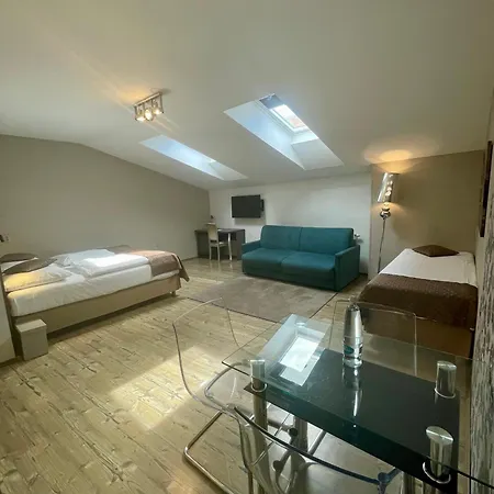 U Tri Hrusek & Apartmanhotel