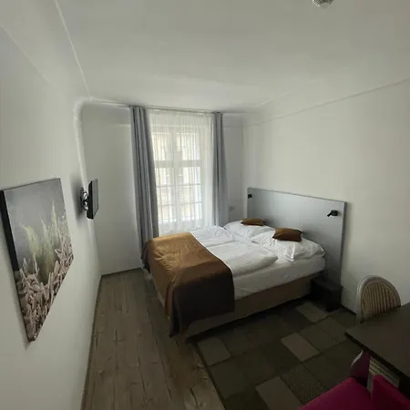 U Tri Hrusek & Hotel apartamentowy