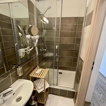 U Tri Hrusek & Apartmanhotel 4*