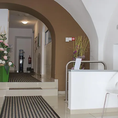 U Tri Hrusek & Aparthotel Ceske Budejovice