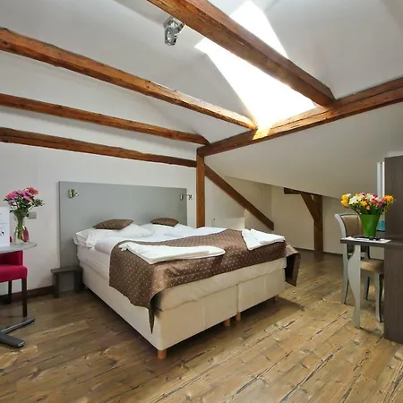 Aparthotel U Tří Hrušek Suites&apartments