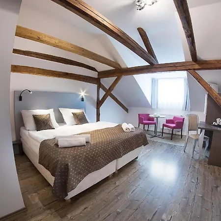 Apart Otel U Tri Hrusek & Ceske Budejovice