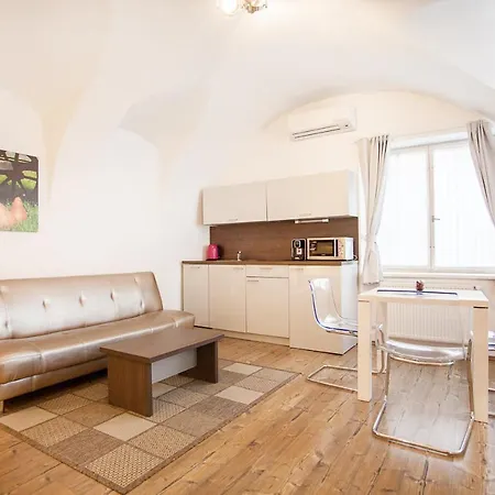 U Tri Hrusek & Ceske Budejovice
