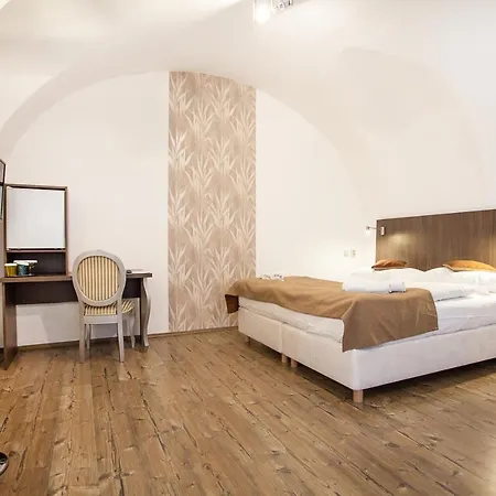 U Tří Hrušek Suites&apartments 4*