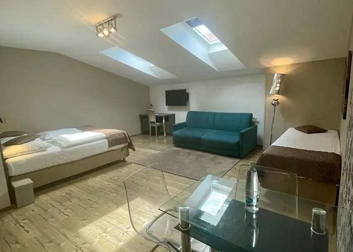 U Tri Hrusek & 아파트호텔